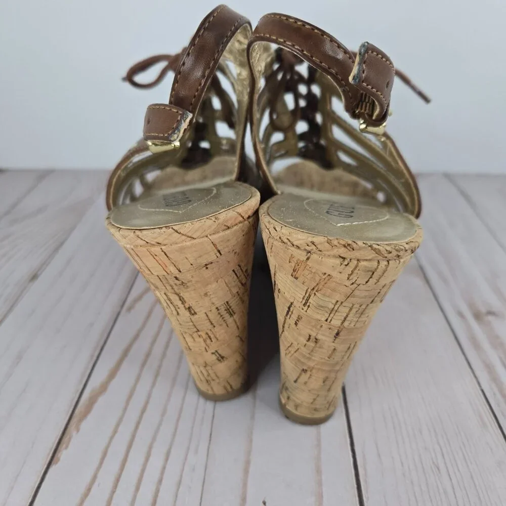 GUESS Gladiator Wedge Sandals Brown Leather Cork Women’s Size 9